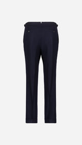 Le pantalon du costume droit Barthélémy en flanelle de laine coloris bleu marine de la collection automne-hiver 2024 de la Maison Gabriel Paris - vue de dos